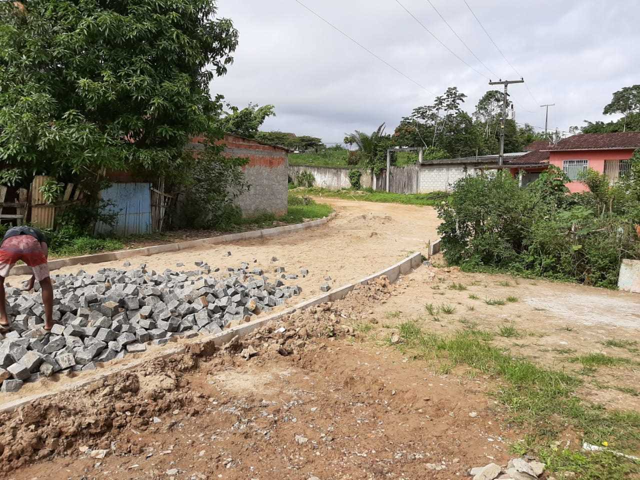 Camacã: Mais Ruas são calçadas em Camacã e distritos